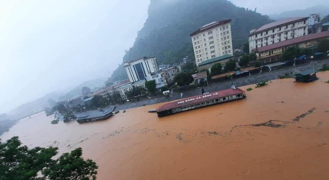 Bốn người bị chết do mưa lũ ở Hà Giang - Ảnh 5.