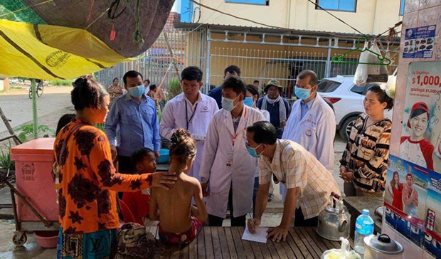 Xuất hiện bệnh lạ nghi do virus Chikungunya tại Campuchia - Ảnh 1.