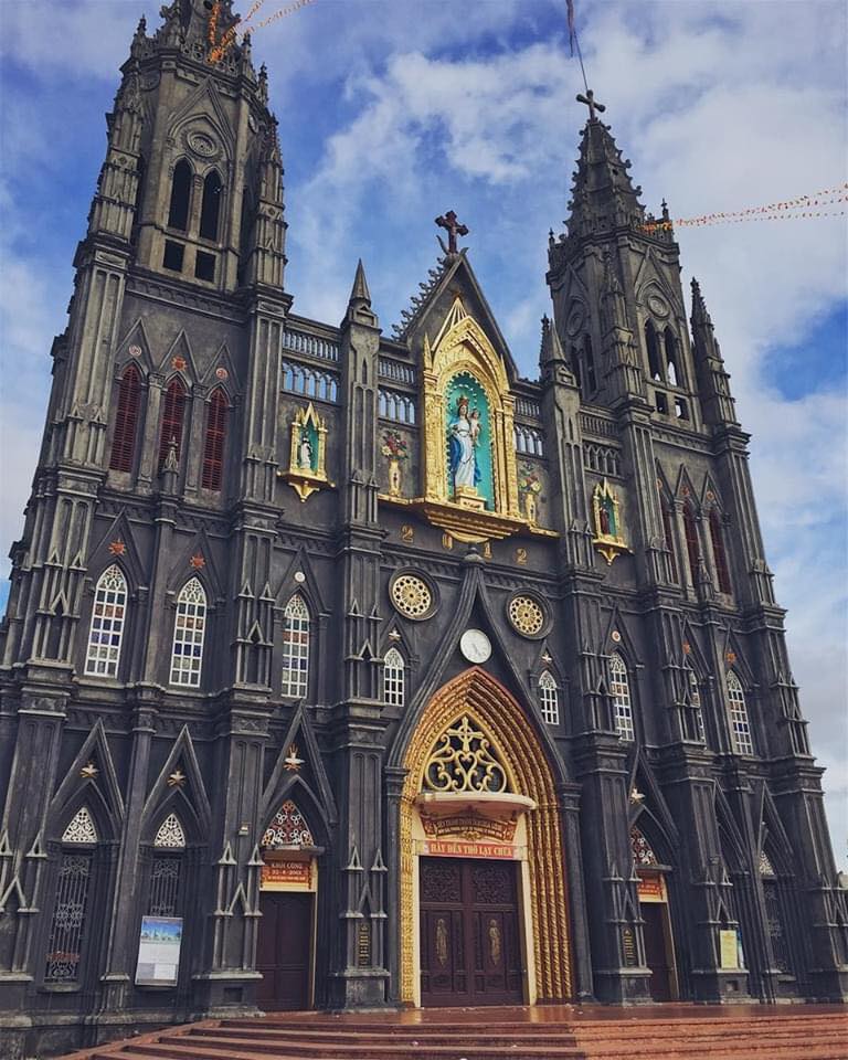 Báo Mỹ Nhà thờ Đức Bà Sài Gòn 1 trong 19 thánh đường đẹp nhất thế giới