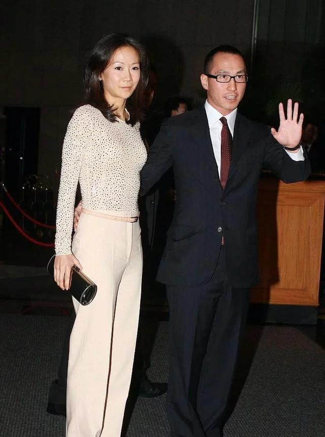 Con dâu đặc biệt nhất của Vua sòng bài Macau: Xuất thân cao quý, 