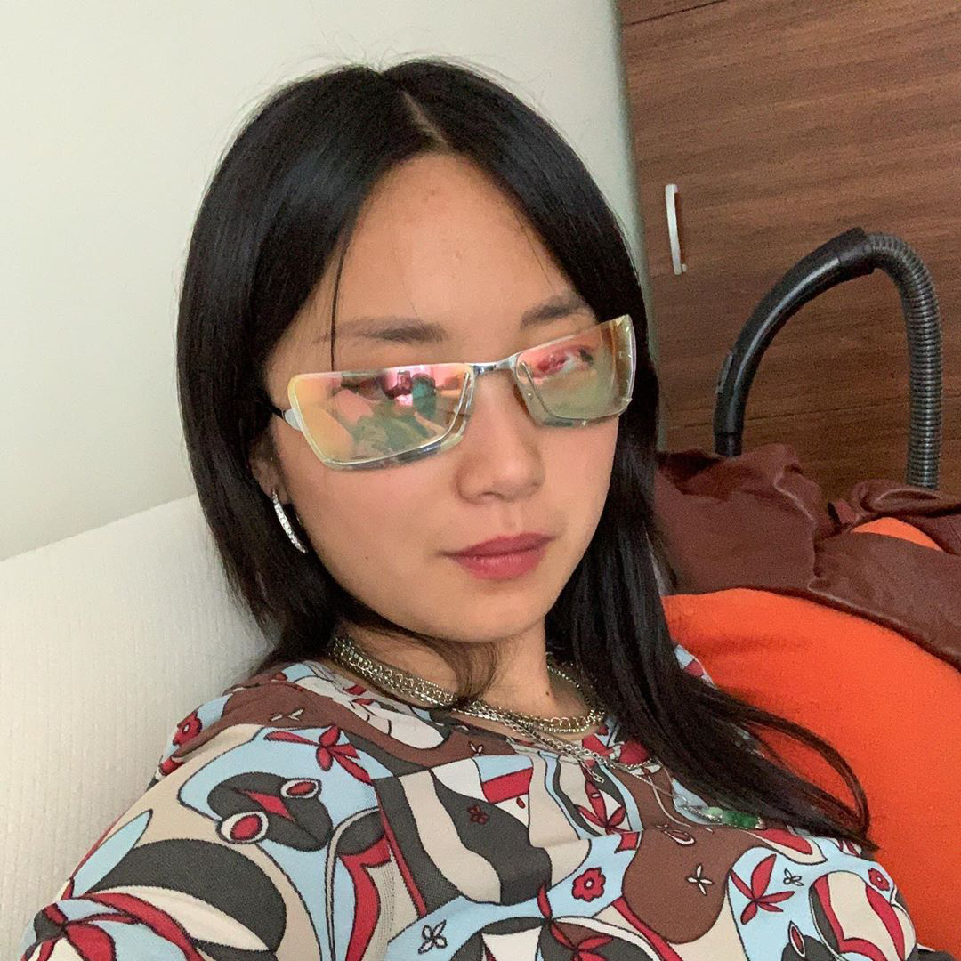Cô gái gốc Việt tố Balenciaga ăn cắp ý tưởng, khiến netizen khủng bố Instagram của thương hiệu - Tin mới - Ảnh 1.