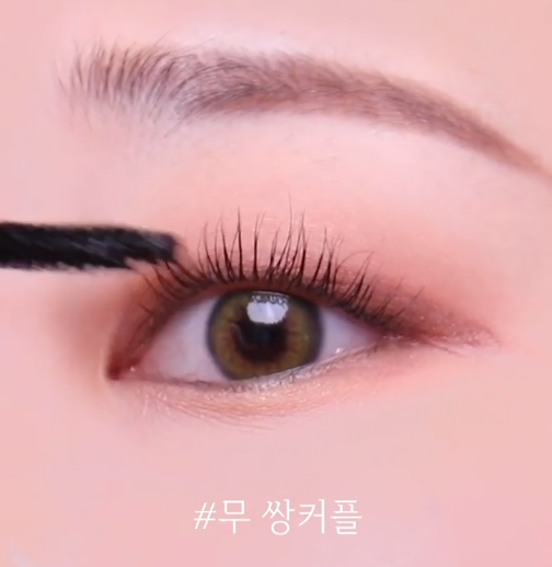 Chuốt mi suốt ngày nhưng khối nàng không biết tiểu xảo chải mascara giúp 