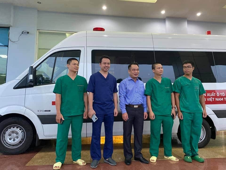 4 y bác sĩ BV Nhiệt đới TW lên đường 'giải cứu' công dân Việt từ Guinea Xích đạo - Ảnh 3. 4 y bác sĩ BV Nhiệt đới TW lên đường 'giải cứu' công dân Việt từ Guinea Xích đạo - Ảnh 3.