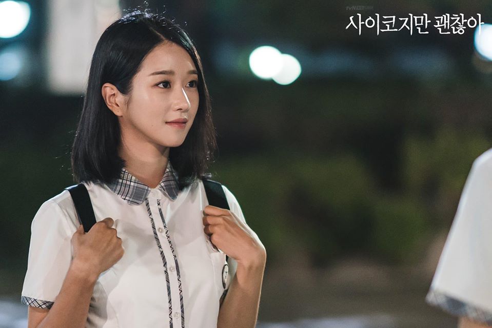 Seo Ye Ji bị chê “làm lố” khi vào vai nữ sinh mà diện balo hơn 30 triệu nhưng liệu có đáng? - Ảnh 1.