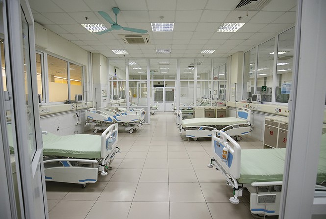 Bên trong bệnh viện đón 120 người nhiễm COVID -19 về từ Guinea Xích Đạo - Ảnh 6.