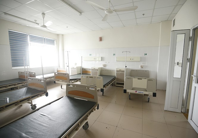 Bên trong bệnh viện đón 120 người nhiễm COVID -19 về từ Guinea Xích Đạo - Ảnh 8.
