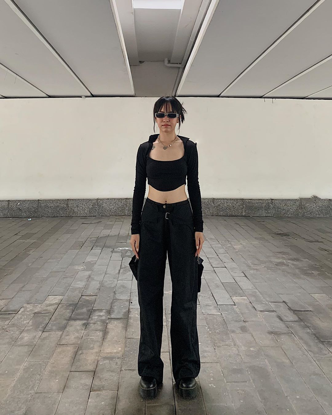 Tóc Tiên bắt trend trước cả Bella Hadid, diện crop top ôm ngực cũn cỡn bốc lửa một chín một mười - Ảnh 11.