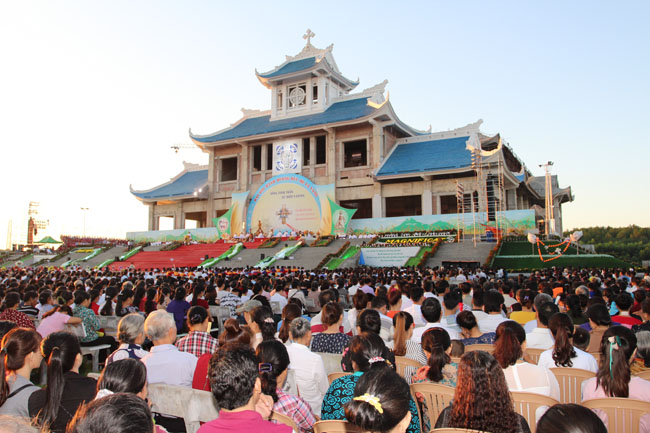 Giáo hội Phật giao và Công giáo tạm dừng vô thời hạn đại lễ, khóa tu hè - Ảnh 3.