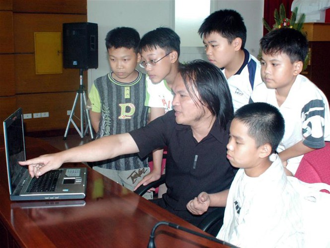Điểm danh những giáo viên dạy Toán nổi tiếng trong cộng đồng phụ huynh Hà Nội, có thầy còn sở hữu giáo án giúp học sinh lớp 6 giải bài thi đại học 