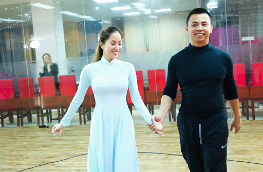 &quot;Người ấy là ai?&quot;: Nghi vấn trợ lý Khánh Thi đá xéo nữ chính - kiện tướng dancesport Nhã Khanh? - Ảnh 4.