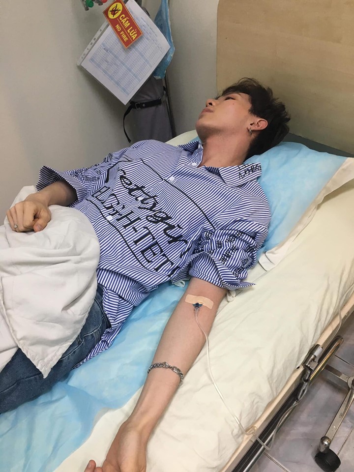Image hình ảnh hình ảnh hình ảnh hình ảnh hình ảnh hình ảnh hình ảnh Erik - Erik bất ngờ chia sẻ hình ảnh phải truyền nước, người hâm mộ lo ...