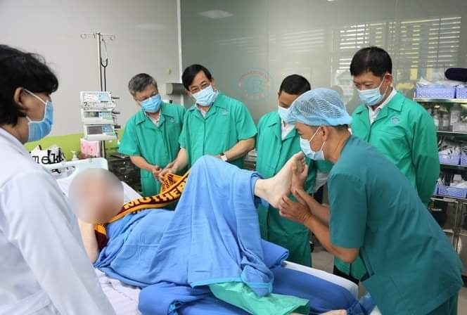 Việt Nam còn 11 bệnh nhân COVID-19, chỉ 6 ngày nữa nam phi công người Anh hồi hương - Ảnh 3. Việt Nam còn 11 bệnh nhân COVID-19, chỉ 6 ngày nữa nam phi công người Anh hồi hương - Ảnh 3.