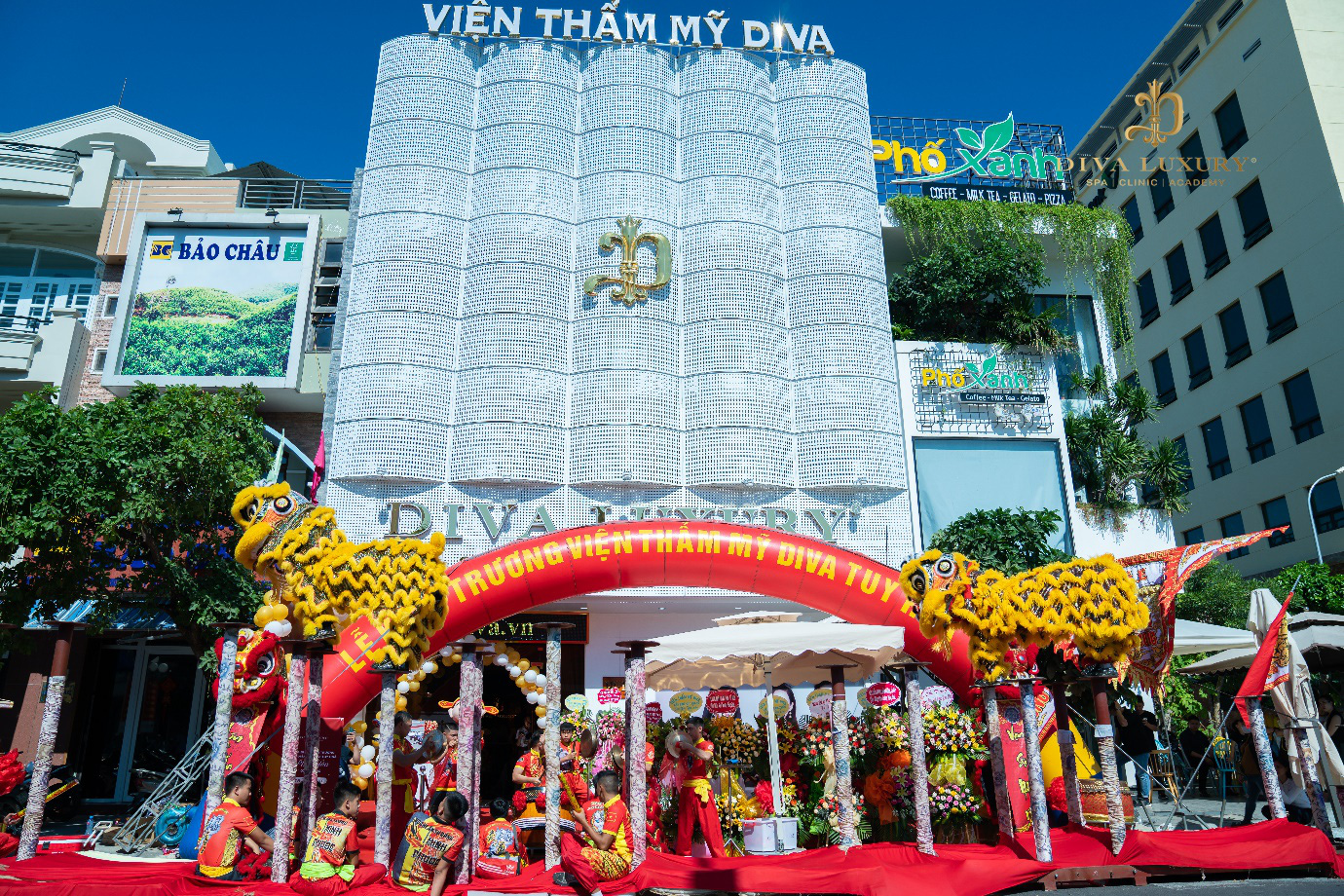 Viện thẩm mỹ DIVA Phú Yên kín khách trong ngày đầu khai trương - Ảnh 1. Viện thẩm mỹ DIVA Phú Yên kín khách trong ngày đầu khai trương - Ảnh 1.