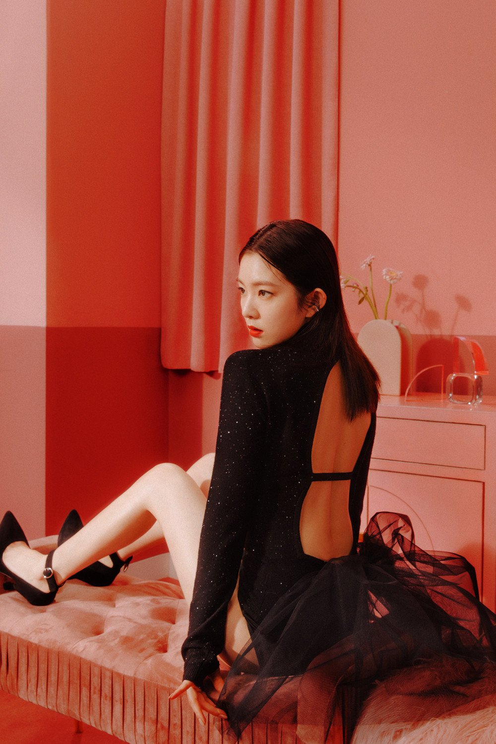 Không nhận ra Irene trong MV mới: Sắc sảo và sexy tột bậc, khác hẳn style ngọt ngào mọi khi - Ảnh 9.
