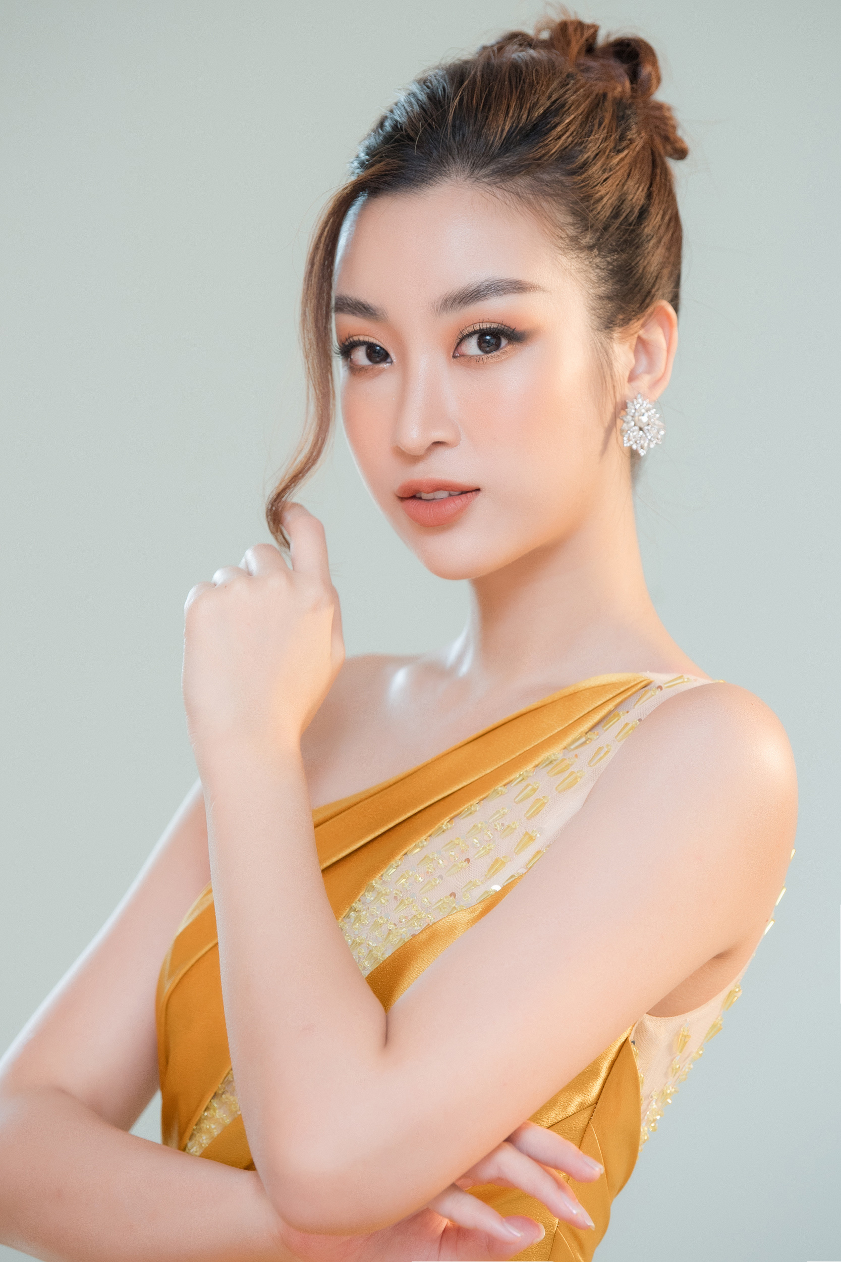 Lộ diện 7 giám khảo của Hoa hậu Việt Nam 2020, Đỗ Mỹ Linh và dàn hậu đình đám gây chú ý đặc biệt - Ảnh 5.