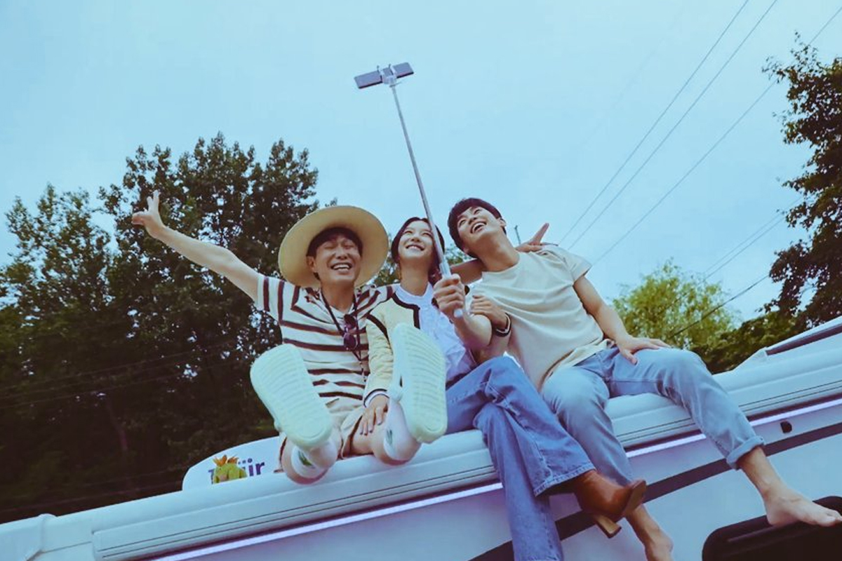 Mãi tập cuối mới xuất hiện item bình dân trong set đồ của Seo Ye Ji: Chiếc quần jeans Zara chị em nào cũng có thể sắm ngay mà không phải lo về giá - Ảnh 1. Mãi tập cuối mới xuất hiện item bình dân trong set đồ của Seo Ye Ji: Chiếc quần jeans Zara chị em nào cũng có thể sắm ngay mà không phải lo về giá - Ảnh 1.