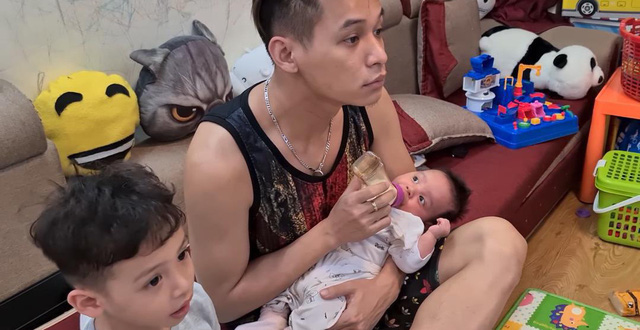 Độ Mixi - streamer giàu nhất Việt Nam lại gây bão với hình ảnh trông con khi đang livestream, thế mới nói: Chia tay vì công việc chỉ là lý do!  - Ảnh 3.