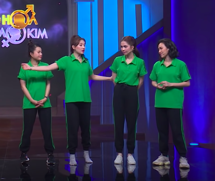 Ngọc Trinh chơi chiêu hack dáng khiến Hari Won đứng ngay cạnh cũng chịu thua vài phần khi diện chung set đồ thể thao khỏe khoắn - Ảnh 7. Ngọc Trinh chơi chiêu hack dáng khiến Hari Won đứng ngay cạnh cũng chịu thua vài phần khi diện chung set đồ thể thao khỏe khoắn - Ảnh 7.