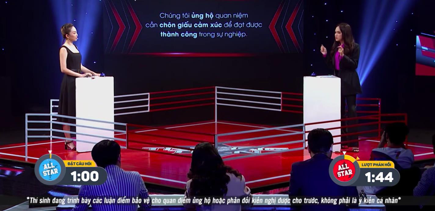 Hương Giang chất vấn T&oacute;c Ti&ecirc;n: Chị c&oacute; thật sự chuy&ecirc;n nghiệp khi bật kh&oacute;c tr&ecirc;n ghế n&oacute;ng The Voice? - Ảnh 3.