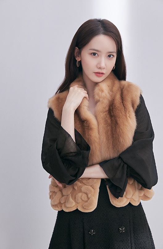 Sang tuổi 30, Yoona tạm biệt style ngọt ngào. trong sáng quay ngoắt sang hình ảnh sang chảnh, quý phái như tiểu thư nhà tài phiệt - Ảnh 3.