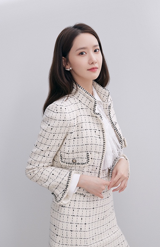 Sang tuổi 30, Yoona tạm biệt style ngọt ngào. trong sáng quay ngoắt sang hình ảnh sang chảnh, quý phái như tiểu thư nhà tài phiệt - Ảnh 5.