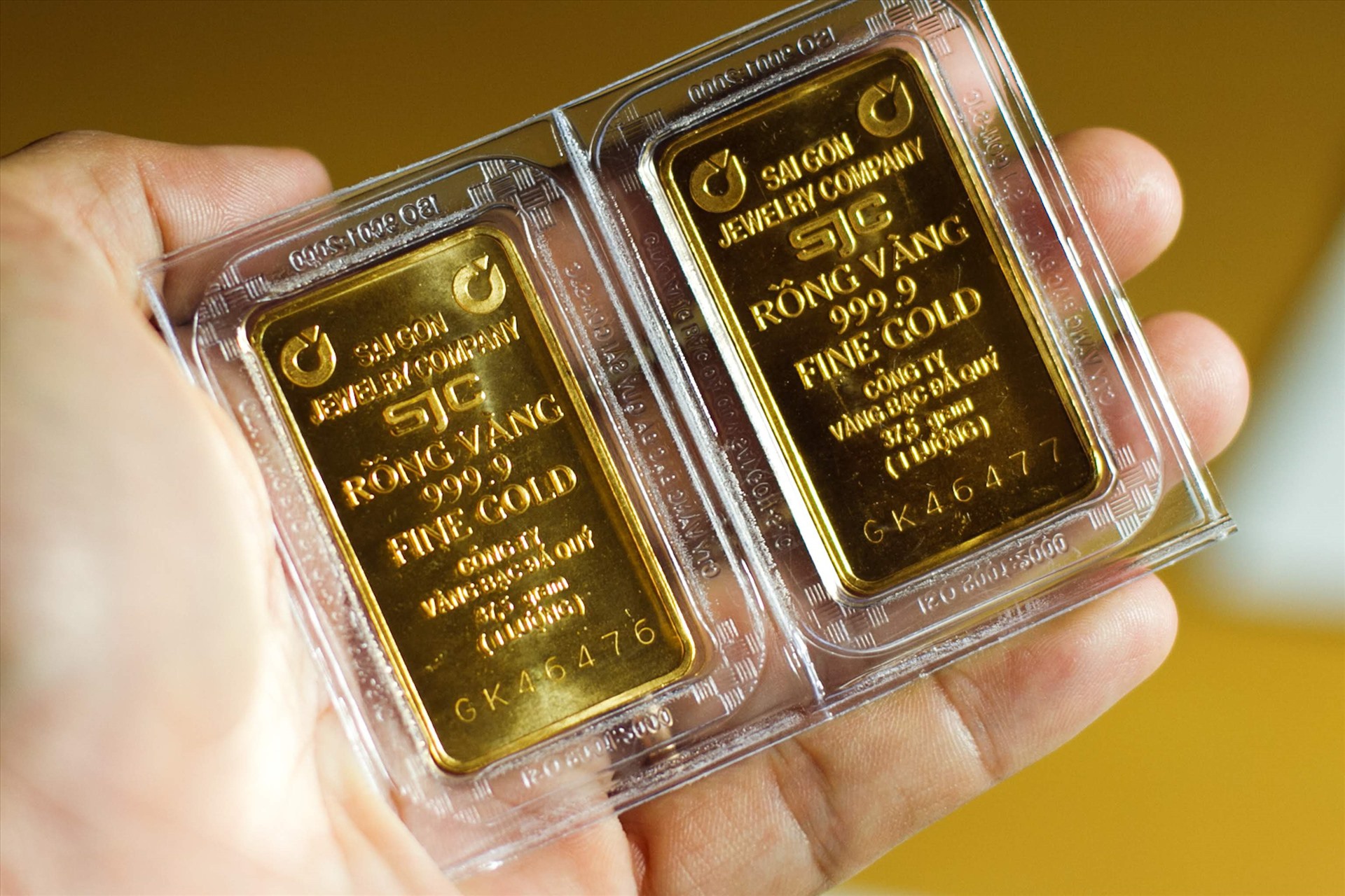 Giá vàng tăng gần 2 triệu đồng/lượng ngay khi mở cửa - Ảnh 1. Giá vàng tăng gần 2 triệu đồng/lượng ngay khi mở cửa - Ảnh 1.