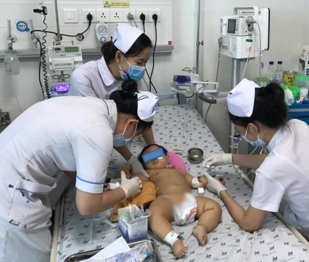 Cứu sống bệnh nhi 9 tháng tuổi bị điện giật - Ảnh 1. Cứu sống bệnh nhi 9 tháng tuổi bị điện giật - Ảnh 1.