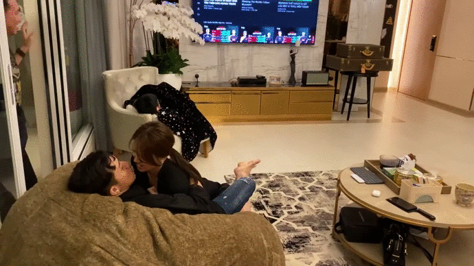 tran-thanh-hari-won-1-af-15963564877701551571734.gif