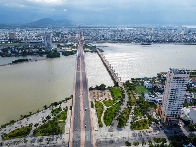 Bay trên Đà Nẵng mùa dịch, nhìn những thời khắc thành phố như 'bất động' - Ảnh 11.