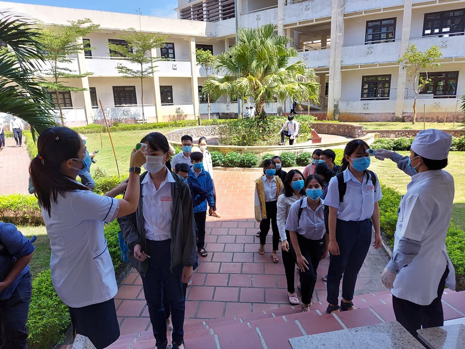 Quảng Nam cho thi tốt nghiệp THPT đợt 2, giáo viên sống tại Đà Nẵng không được coi thi - Ảnh 1.