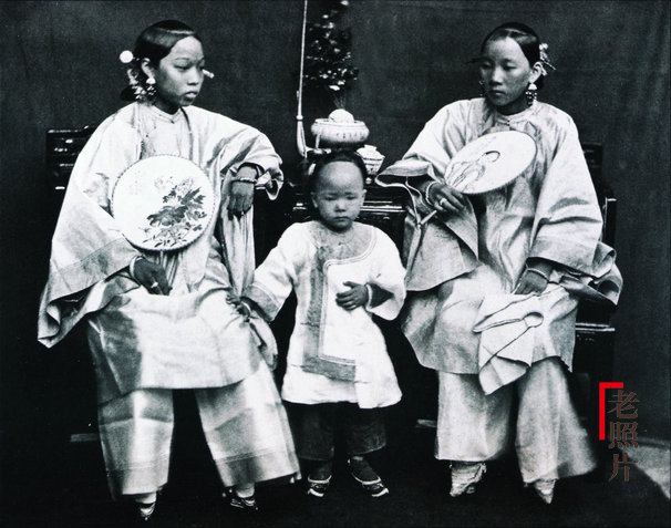 Loạt ảnh cũ phản ánh chân thực nhất về những phụ nữ người Hán vào cuối thời nhà Thanh - Ảnh 2.