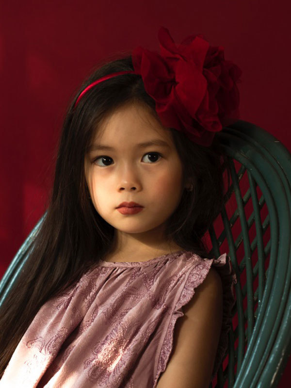 Con gái Đoan Trang ngày càng ra dáng tiểu mỹ nhân nhưng khi biết tính cách lại càng bất ngờ hơn - Ảnh 2.