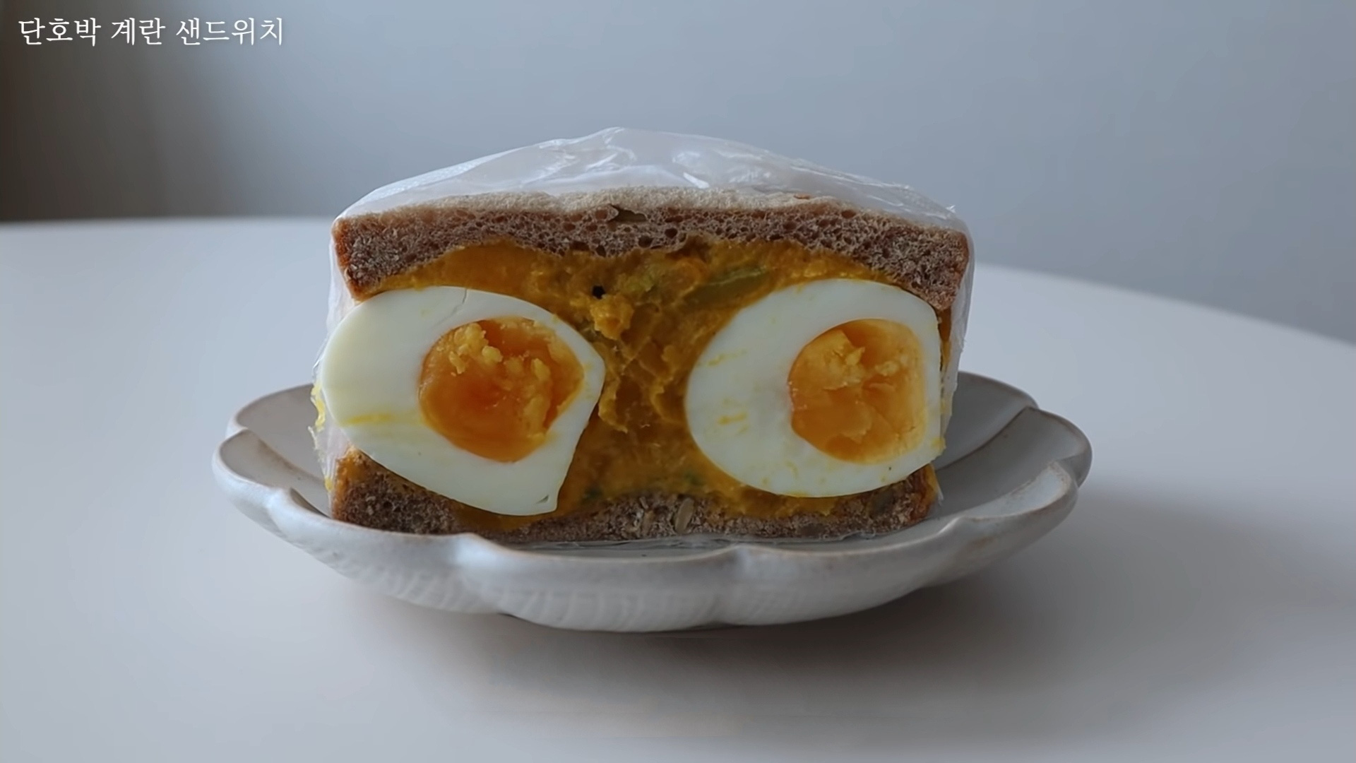 Vlogger H&agrave;n chia sẻ b&iacute; quyết giảm 10kg nhờ tự tay l&agrave;m những chiếc sandwich theo c&ocirc;ng thức của ri&ecirc;ng m&igrave;nh - Ảnh 3.