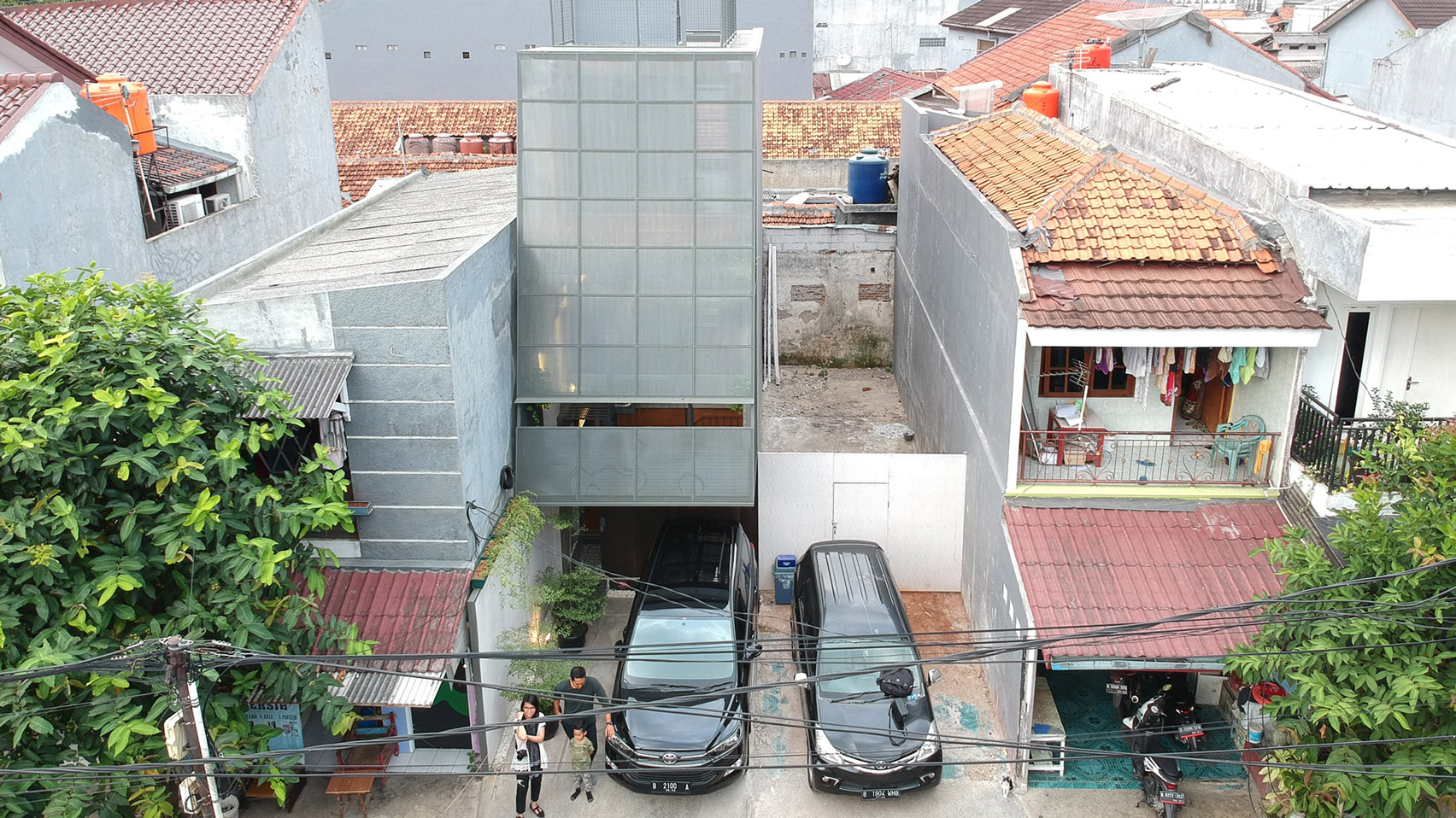 3500-millimetre-house-ago-architects-architecture-residential-indonesia-skinny-housesdezeen2364hero-15985808878721121813856.jpg