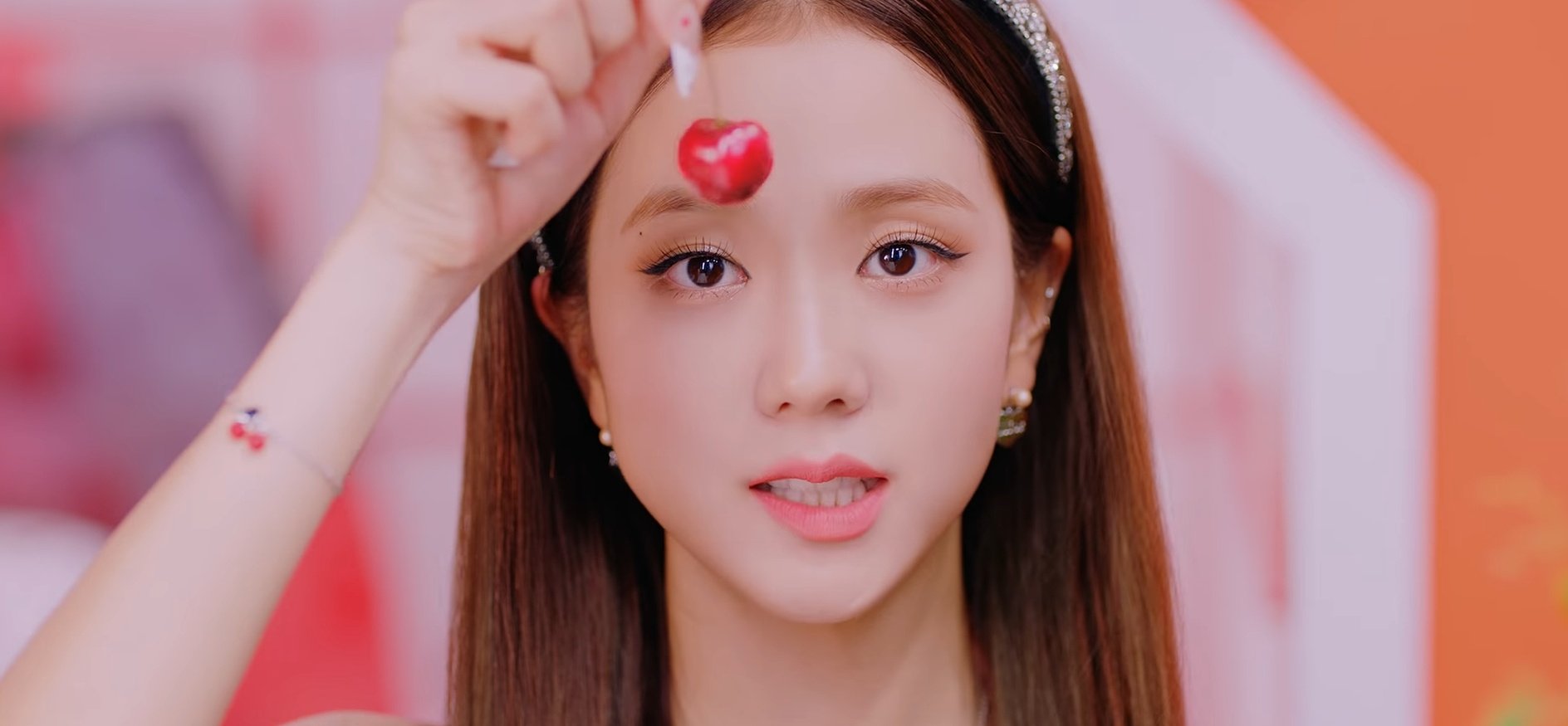 Jisoo chưa bao giờ hở bạo cá tính đến thế, style cực ngầu mà nhan sắc lại max xinh trong MV Ice Cream - Ảnh 11.