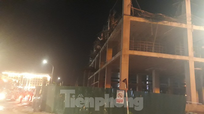 Sập trần công trình xây dựng đại lý ô tô ở thành phố Bắc Giang - Ảnh 5. Sập trần công trình xây dựng đại lý ô tô ở thành phố Bắc Giang - Ảnh 5.