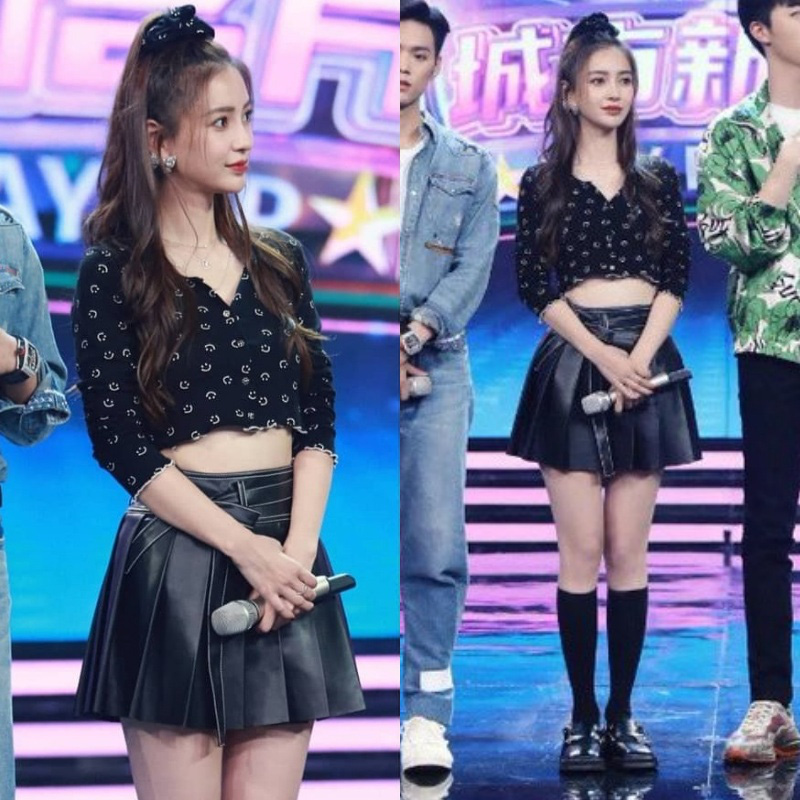 1 chiếc crop top 2 cách diện: Angela Baby hack tuổi như nữ sinh, Quan Hiểu Đồng lên đồ đơn giản mà trẻ trung - Ảnh 2. 1 chiếc crop top 2 cách diện: Angela Baby hack tuổi như nữ sinh, Quan Hiểu Đồng lên đồ đơn giản mà trẻ trung - Ảnh 2.