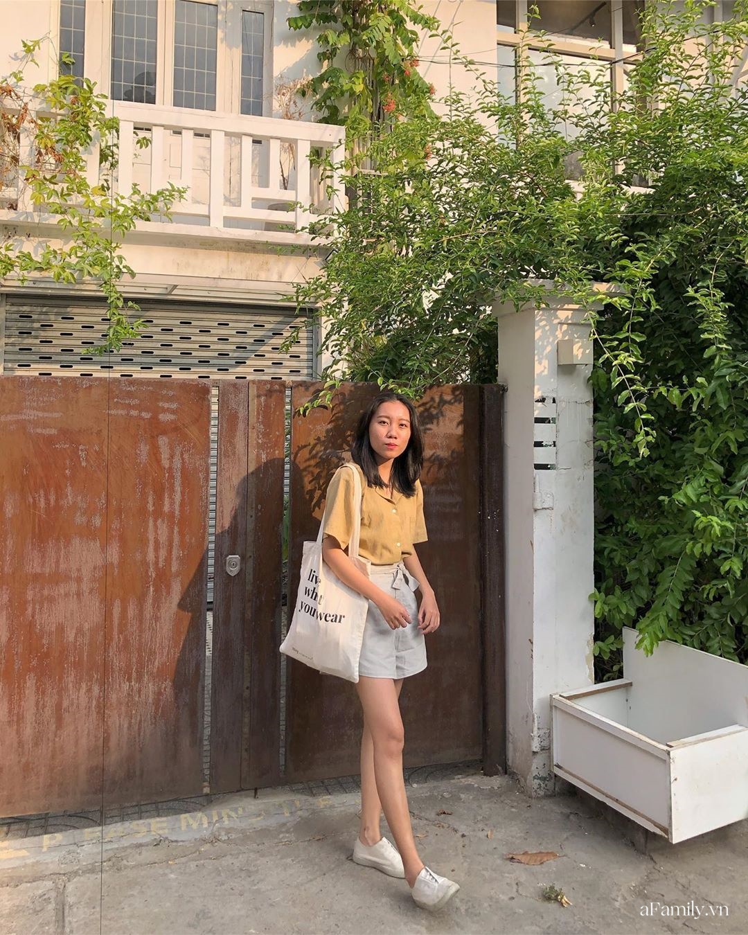Bạn trẻ Sài Gòn hướng dẫn cách mua hàng thùng mặc đẹp như gái Hàn Quốc chỉ  50Kmón