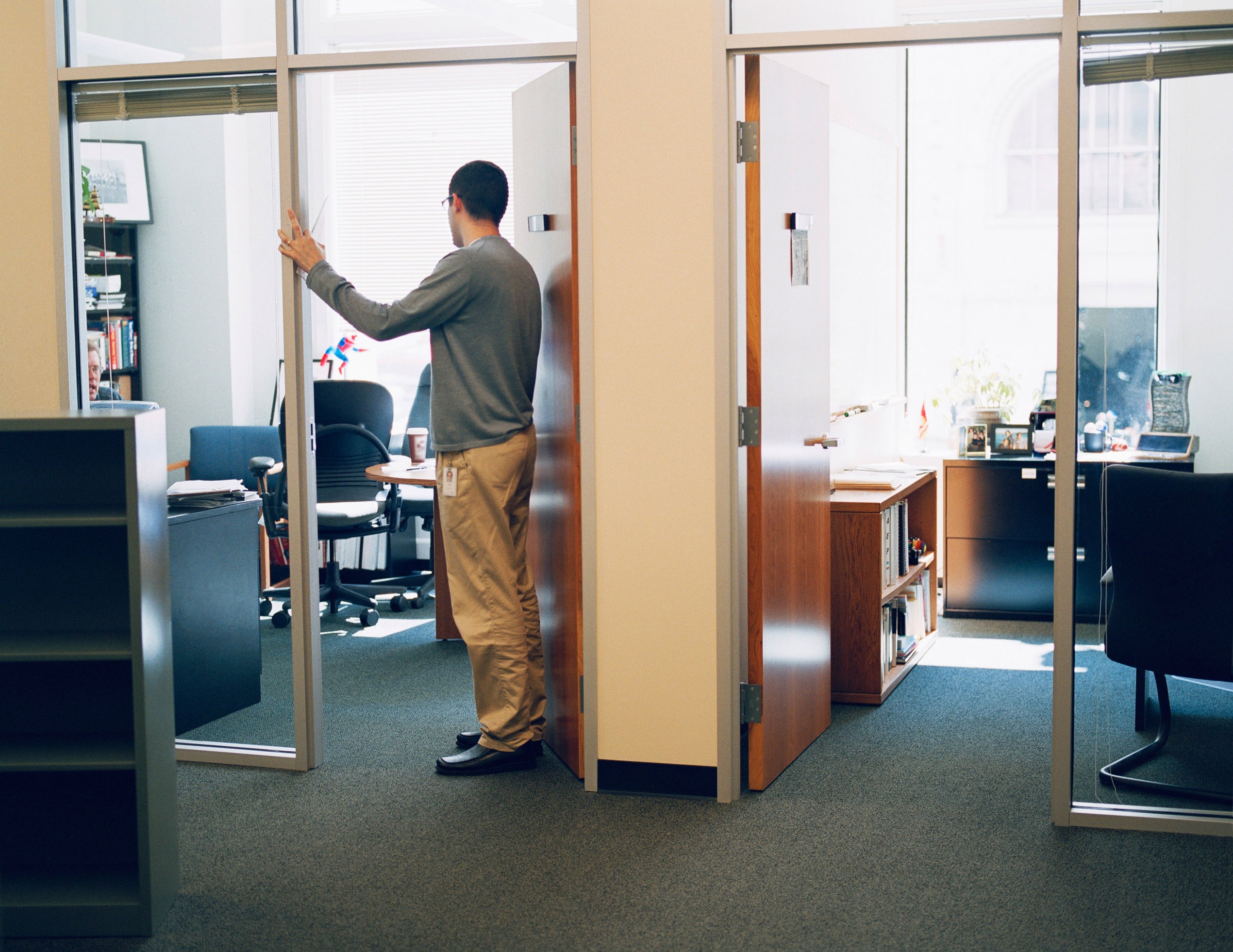 Chỉ cần c&oacute; 1 trong 7 "tật xấu" n&agrave;y, người l&agrave;m sếp đừng tr&aacute;ch tại sao nh&acirc;n vi&ecirc;n rời bỏ m&igrave;nh - Ảnh 4.