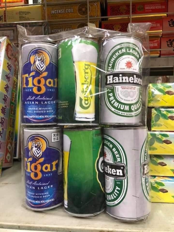 Chết cười với c&aacute;ch b&aacute;o hiếu "trần sao &acirc;m vậy": Đầy đủ từ gi&agrave;y d&eacute;p, t&uacute;i s&aacute;ch, điện thoại iphone đến bộ chăm s&oacute;c da mặt bằng... v&agrave;ng m&atilde; - Ảnh 10.