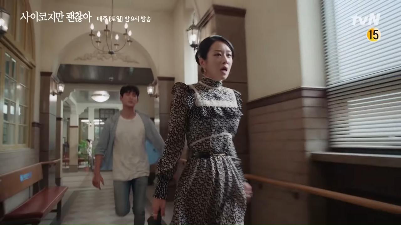 Đụng hàng cả Ảnh hậu thị phi nhất Cbiz Bạch Bách Hà, Seo Ye Ji vẫn không hề "nhường bước" - Ảnh 2. Đụng hàng cả Ảnh hậu thị phi nhất Cbiz Bạch Bách Hà, Seo Ye Ji vẫn không hề "nhường bước" - Ảnh 2.