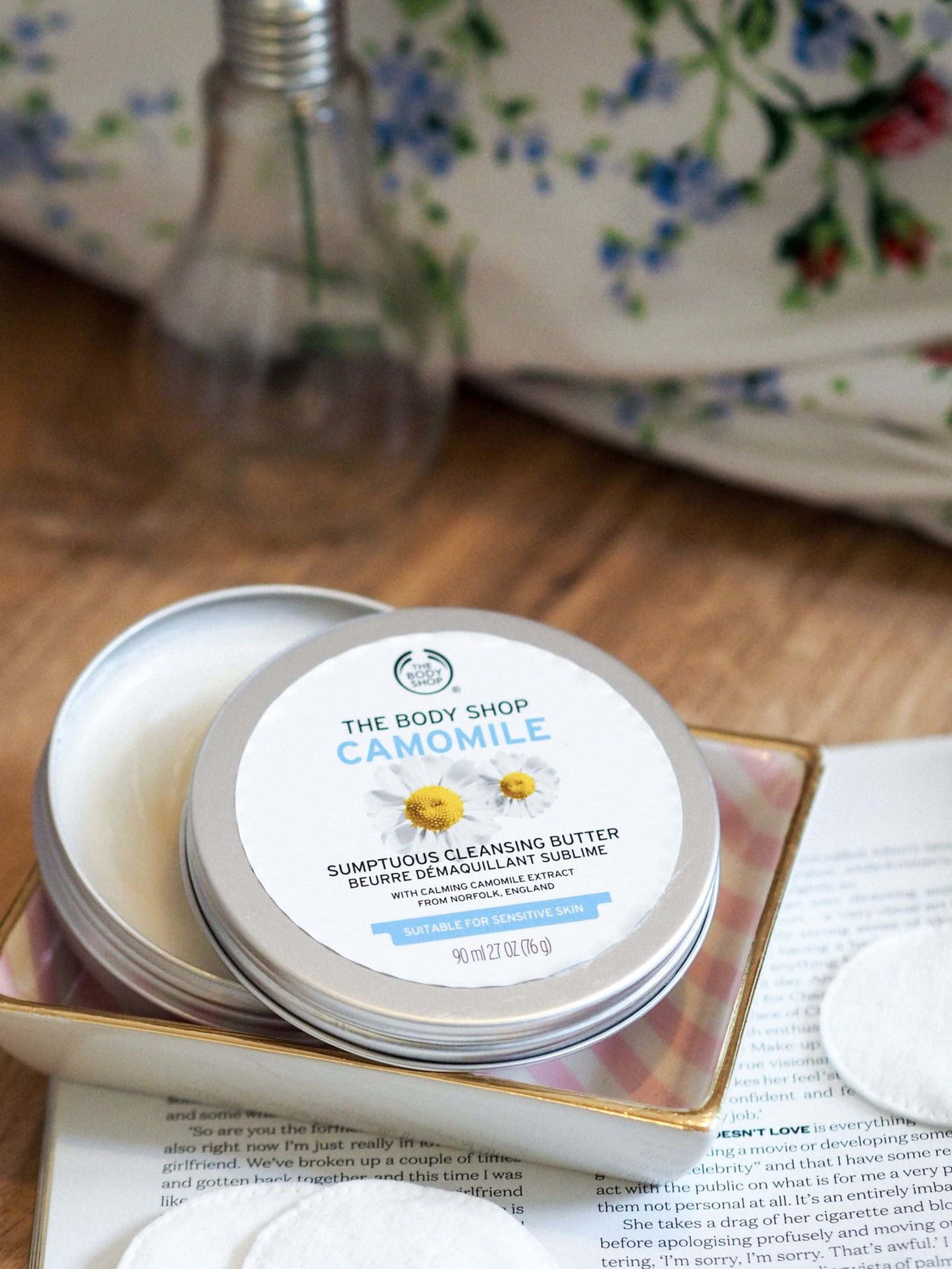 Chăm chỉ skincare mà vẫn lên mụn ầm ầm, mãi sau mới biết nguyên nhân là do tôi u mê tẩy trang sai cách - Ảnh 8. Chăm chỉ skincare mà vẫn lên mụn ầm ầm, mãi sau mới biết nguyên nhân là do tôi u mê tẩy trang sai cách - Ảnh 8.