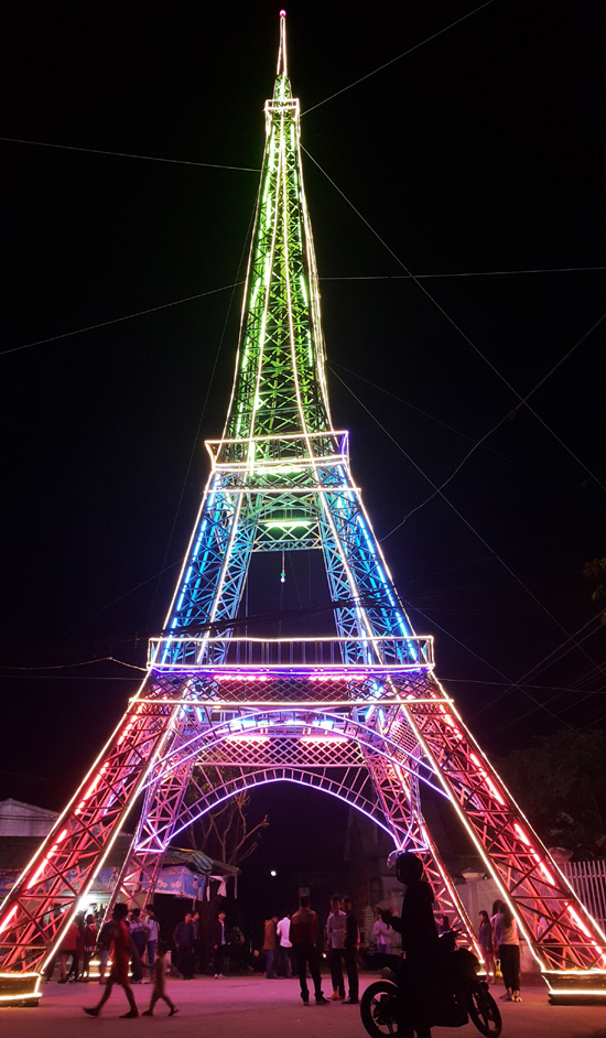 Tháp Eiffel lại xuất hiện ở Việt Nam phiên bản &quot;đồng không mông quạnh&quot; - Ảnh 6.