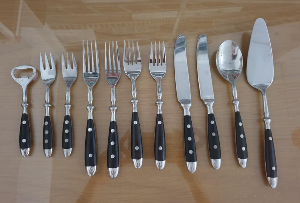 &quot;Mổ xẻ&quot; bộ sưu tập các dụng cụ thìa dĩa của chị gái Hà Thành: Mỗi loại có công dụng riêng, tương ứng với món ăn cụ thể - Ảnh 4.