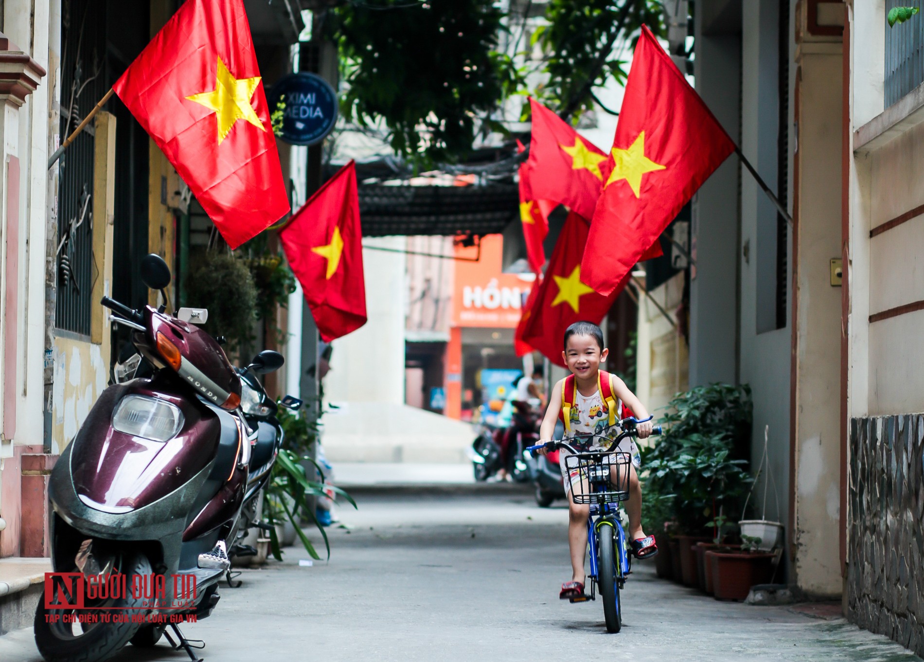 Thủ đô trang hoàng cờ hoa chào mừng Quốc khánh 2/9 - Ảnh 13.