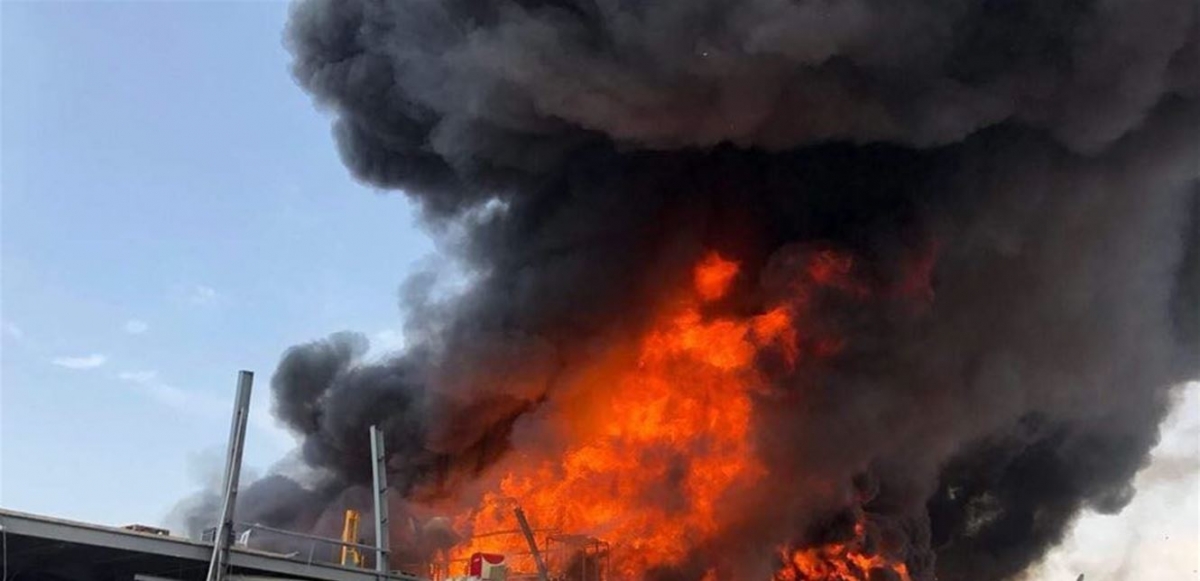 Cháy lớn ở cảng Beirut, Lebanon - Ảnh 1.