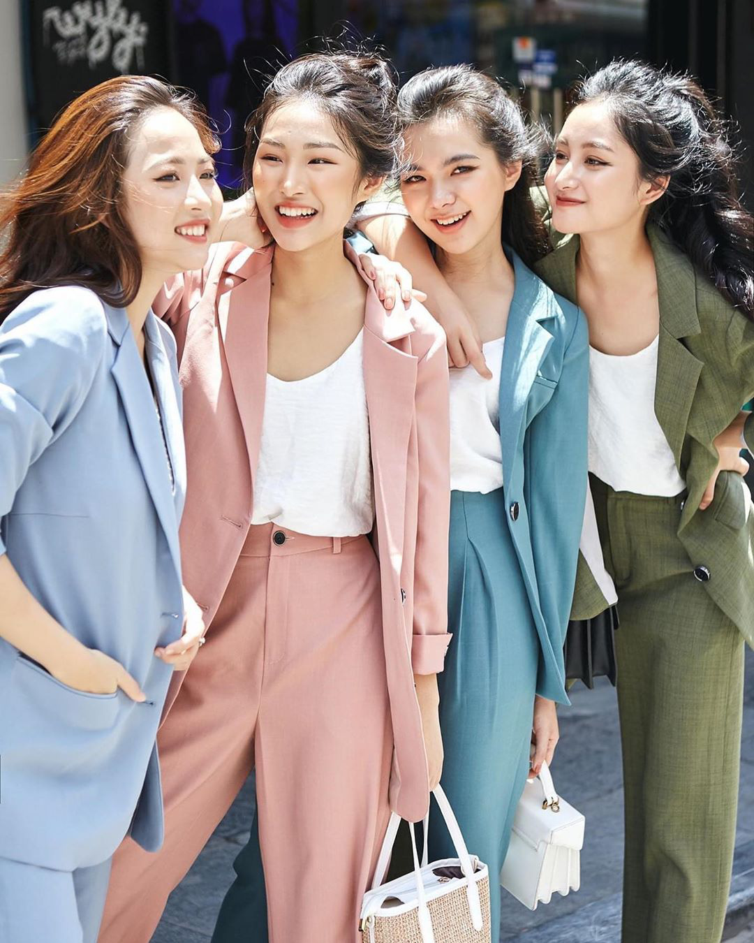 Hương Giang lúc nào cũng chanh sả nhờ diện blazer cực khéo, các nàng hóng ngay để lên hạng phong cách - Ảnh 20.