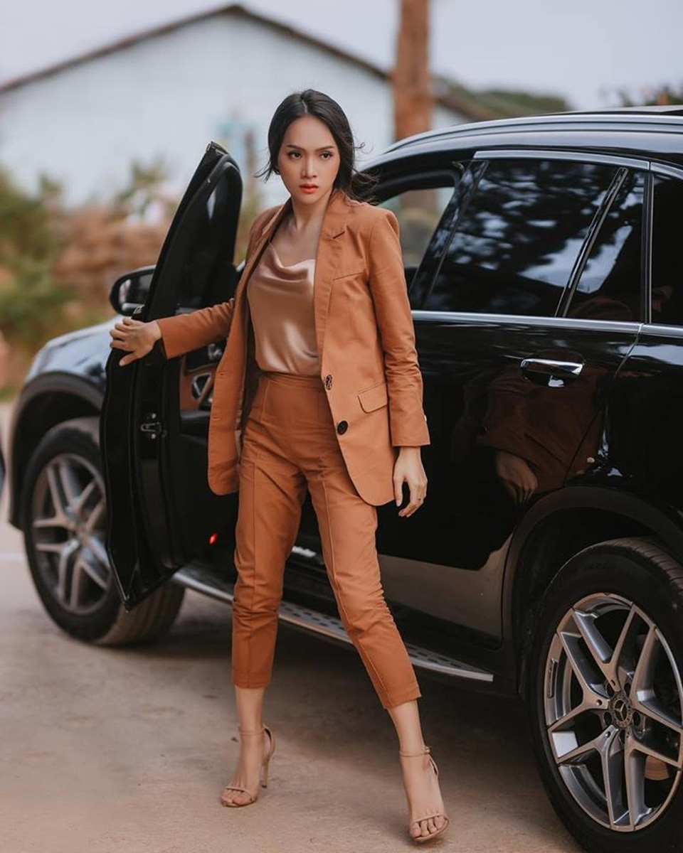 Hương Giang lúc nào cũng chanh sả nhờ diện blazer cực khéo, các nàng hóng ngay để lên hạng phong cách - Ảnh 6.