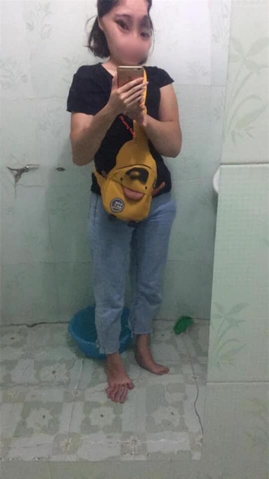Đặt mua gương dán tường được quảng cáo "thần kỳ" trên mạng, cả phái đẹp lẫn cánh mày râu đều phát khóc khi soi hình thật - Ảnh 3. Đặt mua gương dán tường được quảng cáo "thần kỳ" trên mạng, cả phái đẹp lẫn cánh mày râu đều phát khóc khi soi hình thật - Ảnh 3.