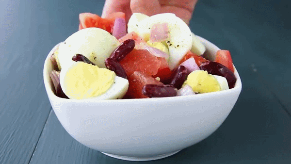 Muốn giảm cân hiệu quả, bữa tối cứ làm một trong 2 món salad này mà ăn thay cơm các mẹ nhé! - Ảnh 10.